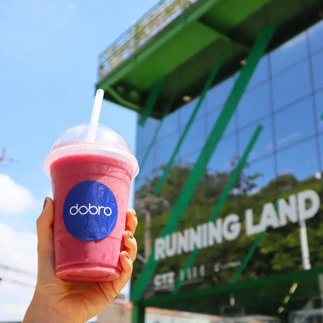 Dobro inaugura primeira pop-up em São Paulo e fortalece sua conexão com o esporte